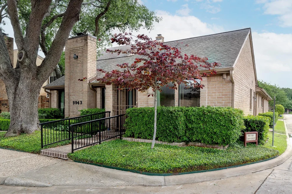 Unit for sale at 9943 Kemp Forest Drive, Houston, TX 77080