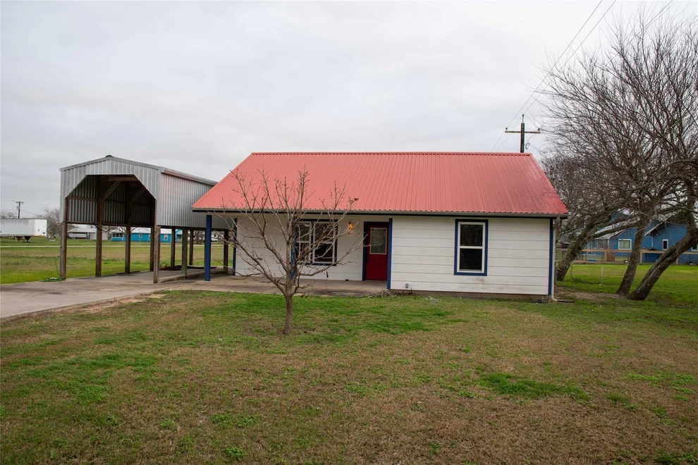 Unit for sale at 203 S Gisler Street, Austwell, TX 77950