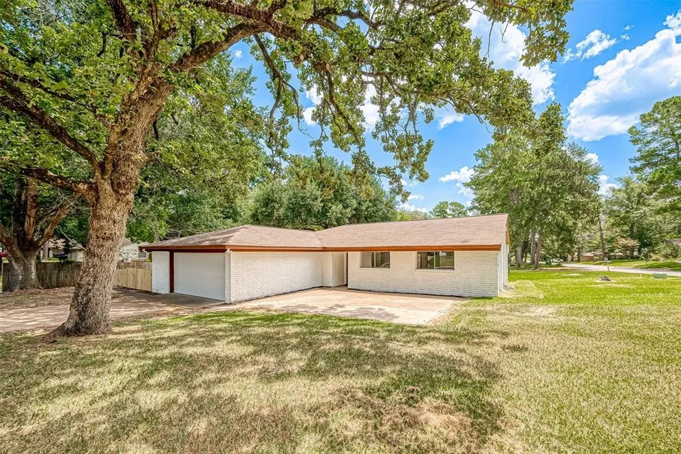 Unit for sale at 2614 Pine Shadows Drive, Huntsville, TX 77320