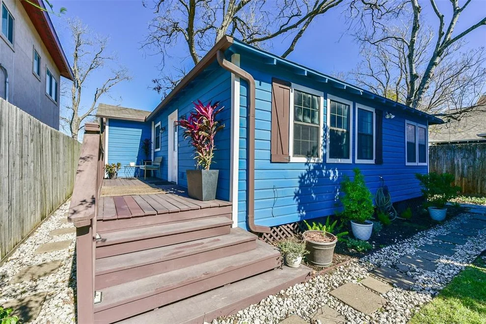 Unit for sale at 1121 E 26th Street, Houston, TX 77009