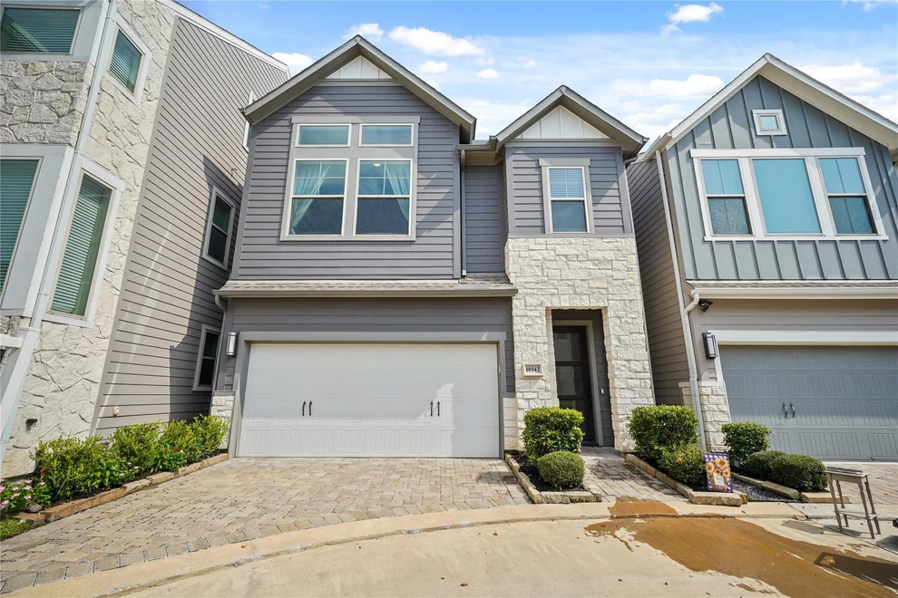 Unit for sale at 10942 Brambling Wood Drive, Houston, TX 77043