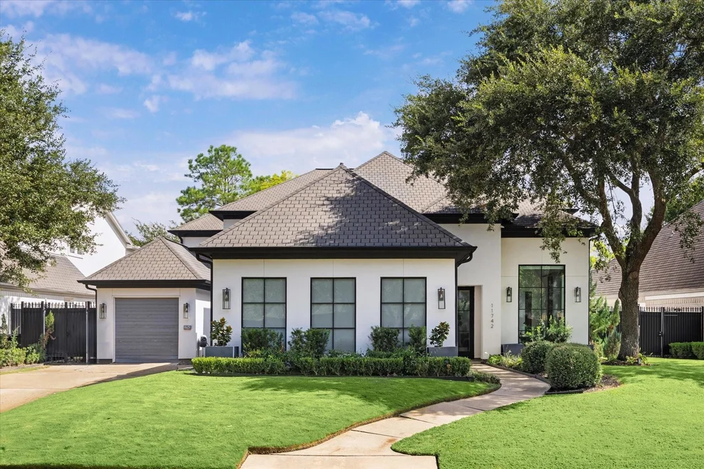 Unit for sale at 11742 Gallant Ridge Lane, Houston, TX 77082