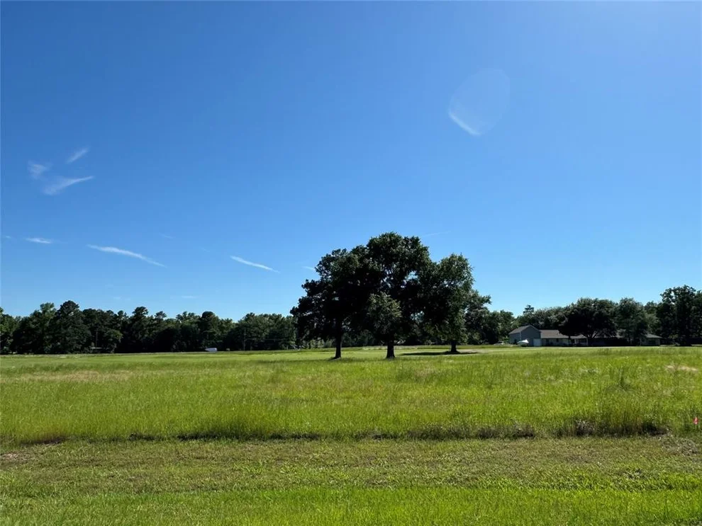 Unit for sale at 62 Oakridge South, Trinity, TX 75862