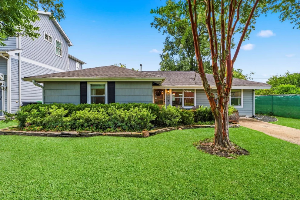 Unit for sale at 2115 Althea Drive, Houston, TX 77018