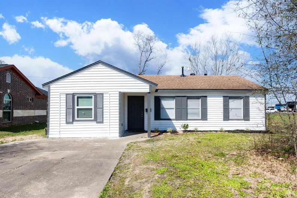 Unit for sale at 112 Allendale Road, Pasadena, TX 77502