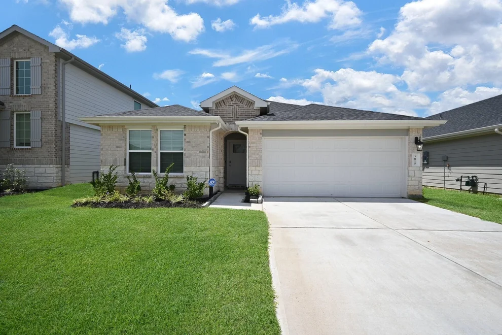 Unit for sale at 7815 Bel Fiore Drive, Richmond, TX 77406