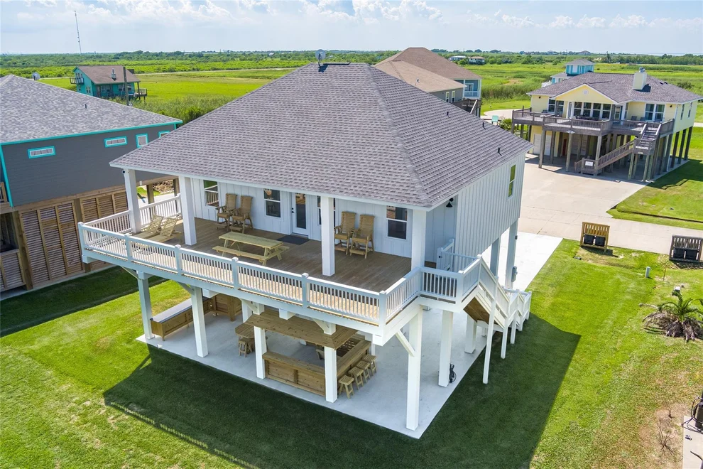 Unit for sale at 4408 Whaler Lane, Crystal Beach, TX 77650