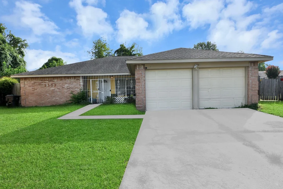 Unit for sale at 3302 Hombly Road, Houston, TX 77066