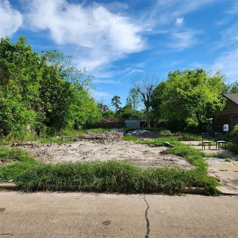 Unit for sale at 4535 Fallen Oaks Drive, Houston, TX 77091