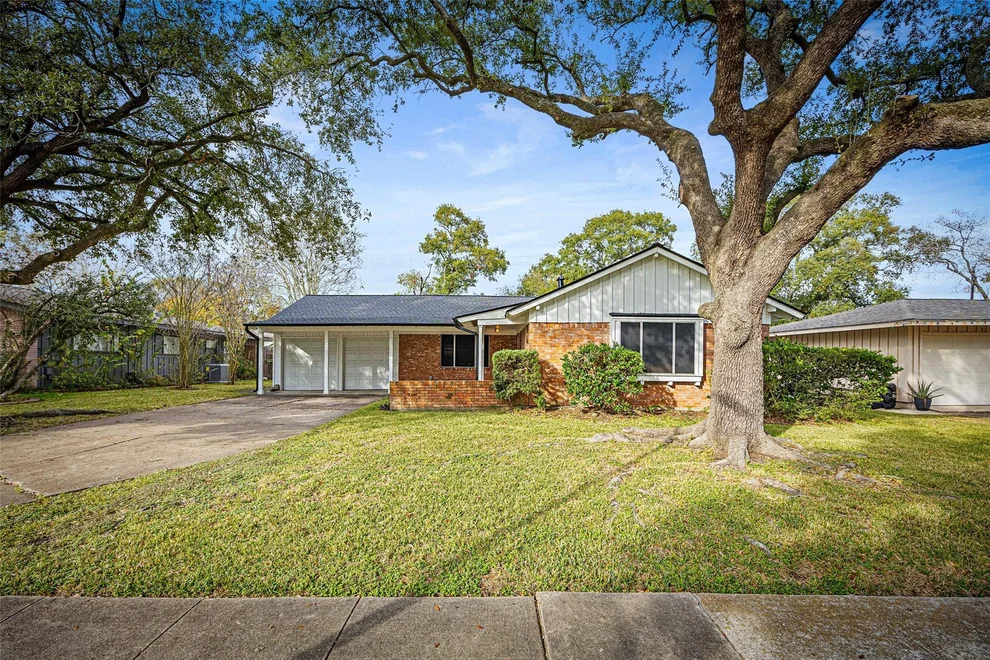 Unit for sale at 10319 Old Orchard Road, La Porte, TX 77571