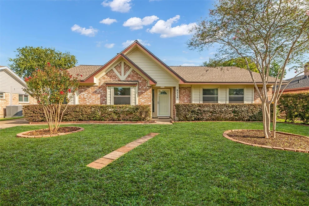 Unit for sale at 9318 Twin Hills Drive, Houston, TX 77031
