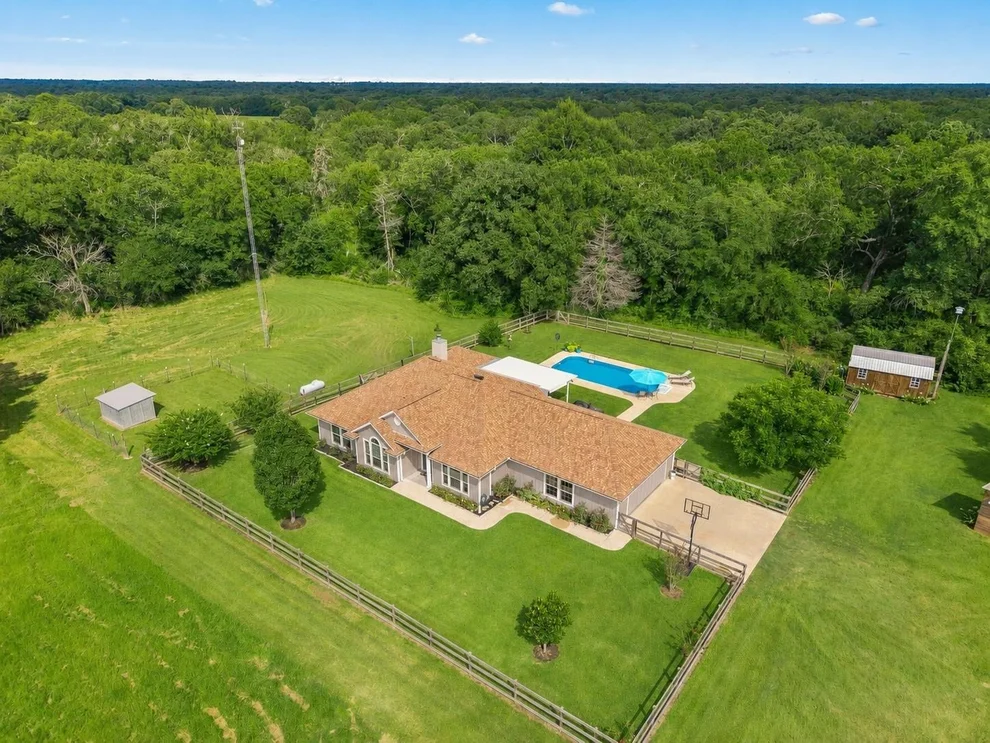 Unit for sale at 18964 Old Bundick Rd Road, Bryan, TX 77808