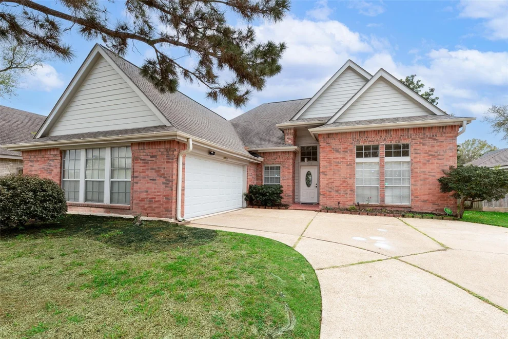 Unit for sale at 15519 Montesa Drive, Houston, TX 77083
