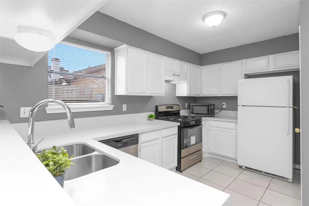 Unit for sale at 11330 Sunfish Lane, Houston, TX 77067