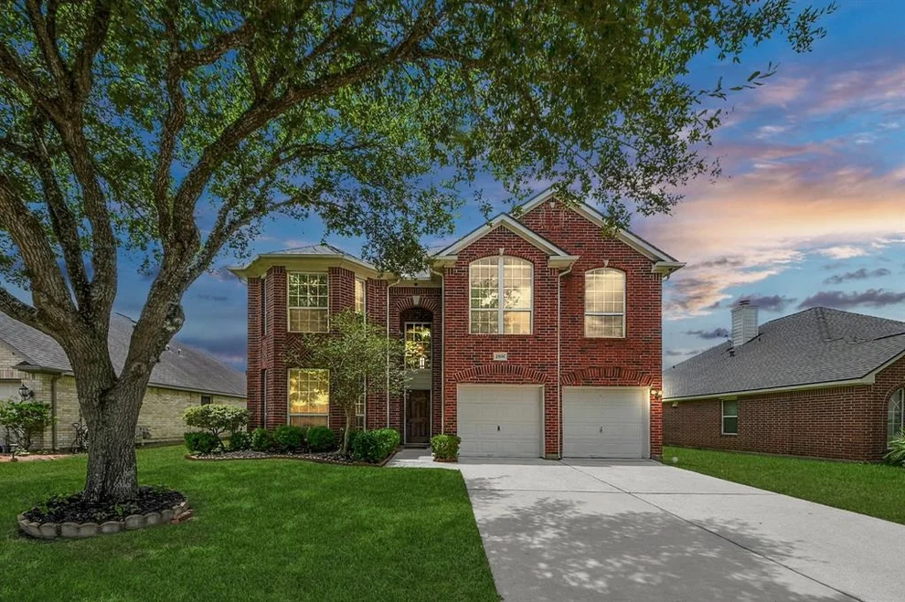 Unit for sale at 2508 Sun Glen Drive, Pearland, TX 77584