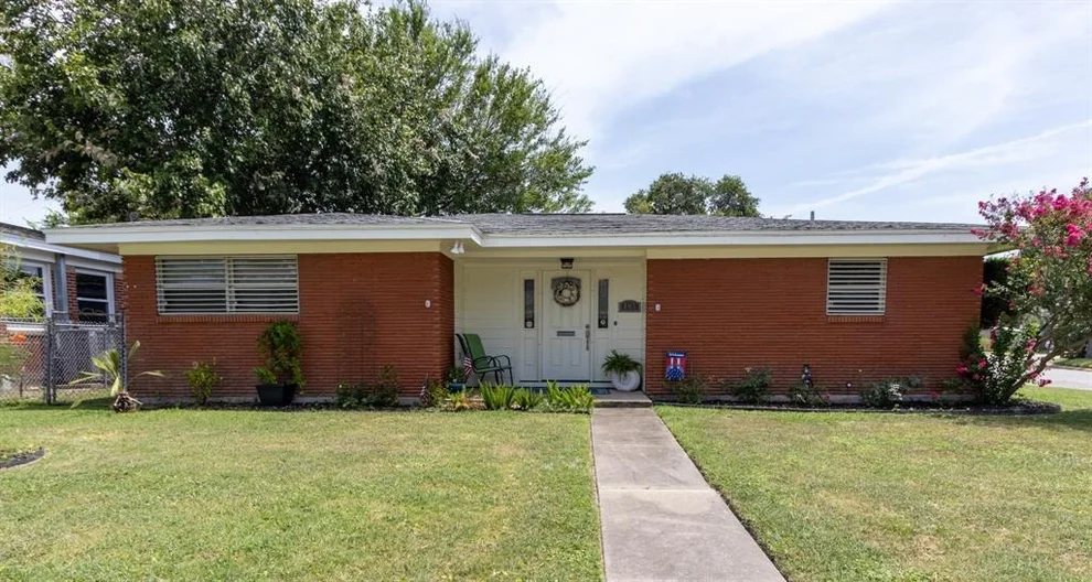 Unit for sale at 107 Avalon Way, Galveston, TX 77550