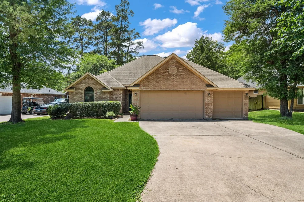 Unit for sale at 12295 Pegasus Drive, Willis, TX 77318
