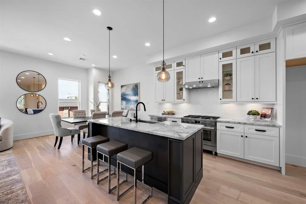 Unit for sale at 730 W 17th Street, Houston, TX 77008