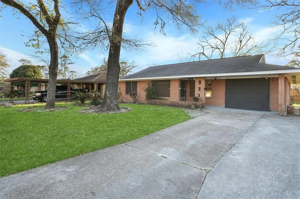 Unit for sale at 10415 Rockaway Drive, Houston, TX 77016