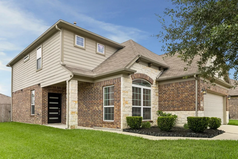 Unit for sale at 3010 Coachmaker Trl, Rosenberg, TX 77471