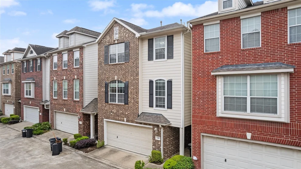 Unit for sale at 3410 Skyline Village Drive, Houston, TX 77057