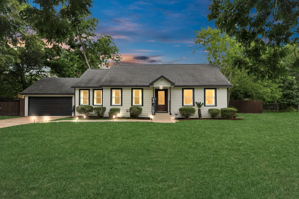 Unit for sale at 7439 Santa Fe Drive, Houston, TX 77061