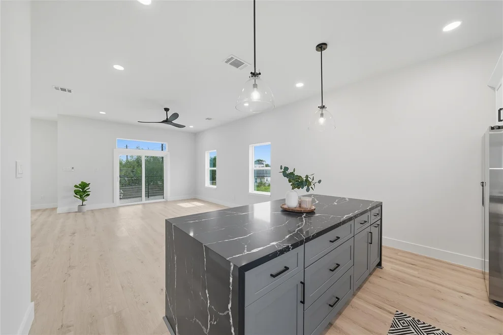 Unit for sale at 4749 Wilmington Street, Houston, TX 77033