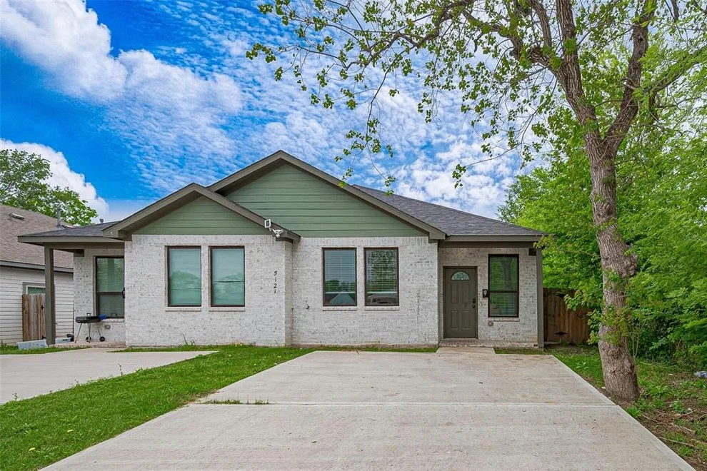 Unit for sale at 5121 Southwind Street, Houston, TX 77033