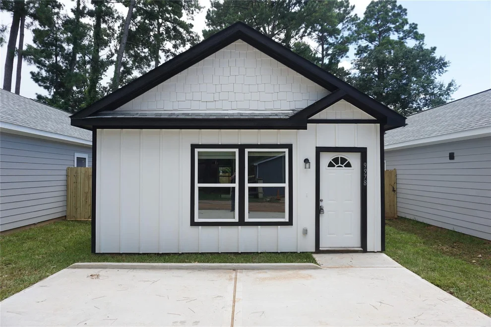 Unit for sale at 11755 White Cedar Street, Willis, TX 77318