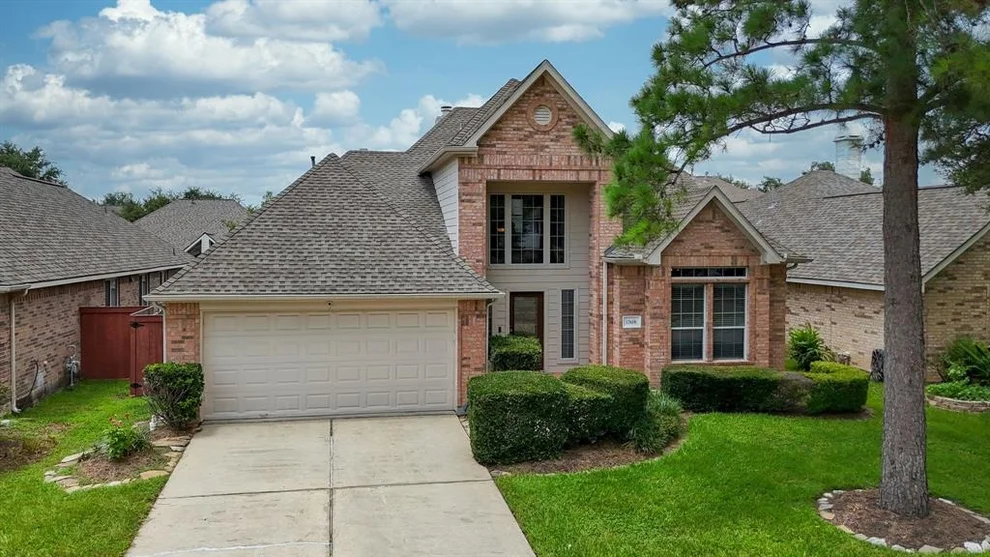 Unit for sale at 12610 Summerwood Glen, Houston, TX 77041
