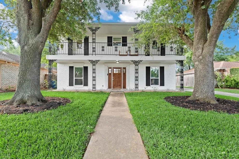 Unit for sale at 16107 Alta Mesa Drive, Houston, TX 77083