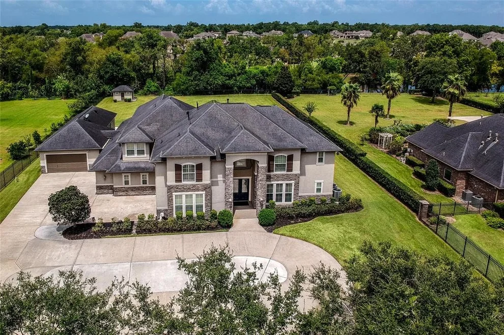 Unit for sale at 4618 Creek Point Lane, Missouri City, TX 77459