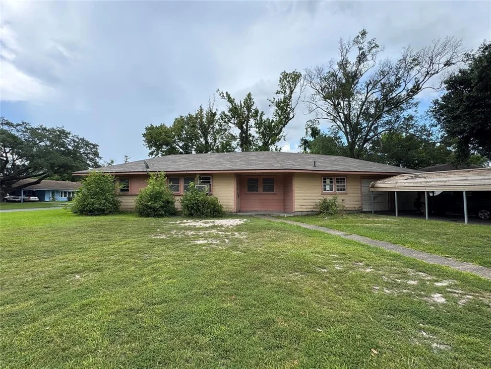 Unit for sale at 1009 Ruby Lane, Orange, TX 77630