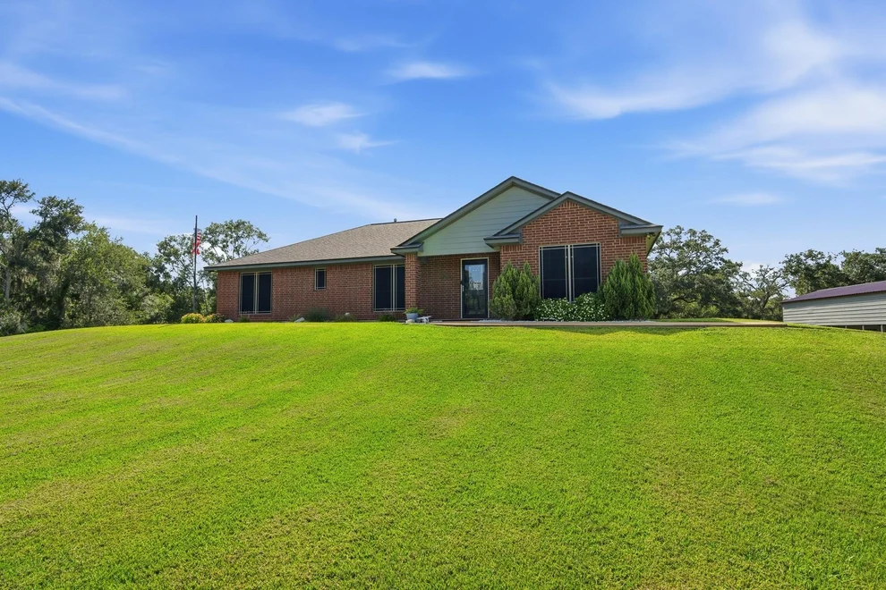Unit for sale at 4788 County Road 502d, Sweeny, TX 77480