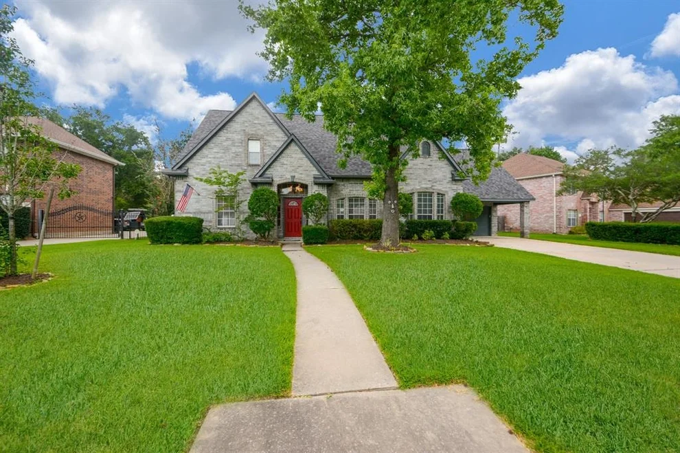 Unit for sale at 8926 Forest Creek Drive, Tomball, TX 77375