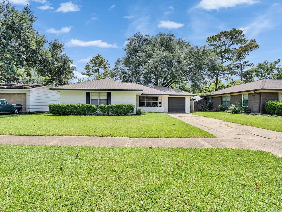 Unit for sale at 6143 Indigo Street, Houston, TX 77074