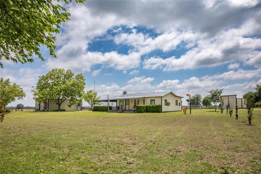Unit for sale at 2603 Mcnelly Lane, Burton, TX 77835