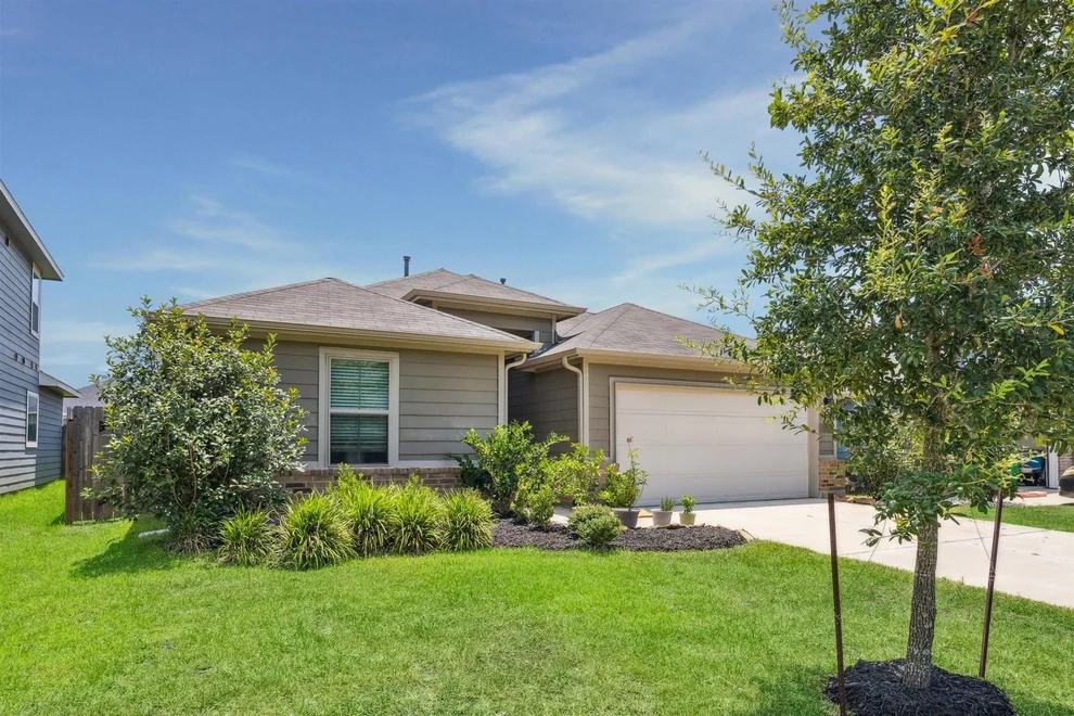 Unit for sale at 6414 Fiddlewood Thicket Lane, Katy, TX 77449