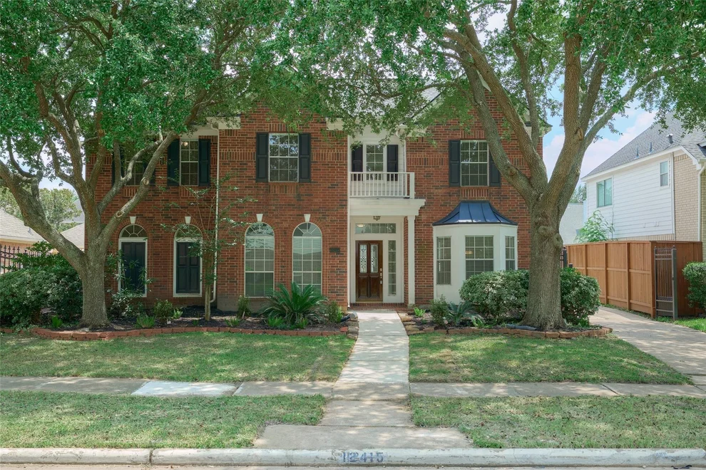 Unit for sale at 12415 Shadowknoll Drive, Houston, TX 77082