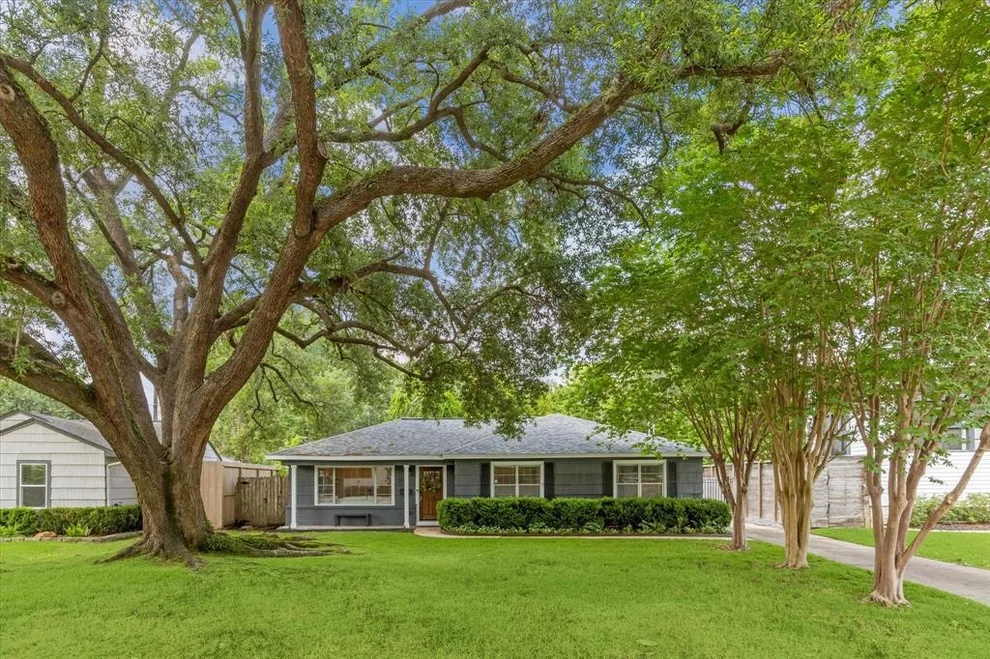 Unit for sale at 1007 Waltway Drive, Houston, TX 77008