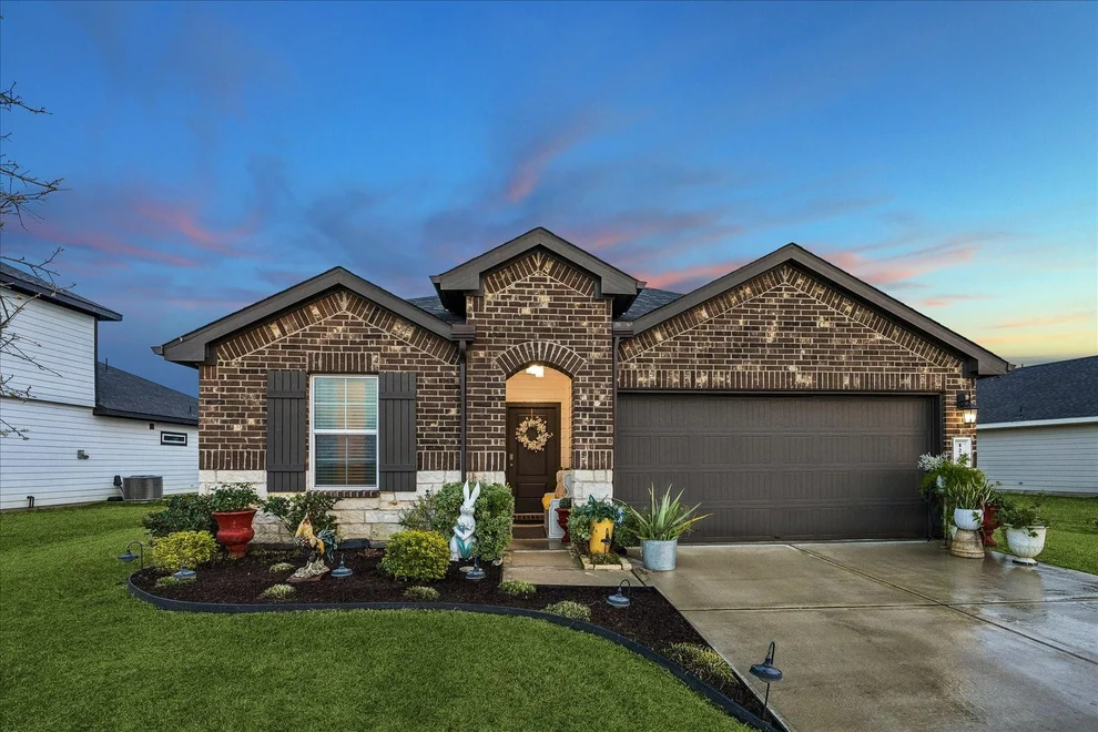Unit for sale at 1237 Waterside Trace, Sealy, TX 77474