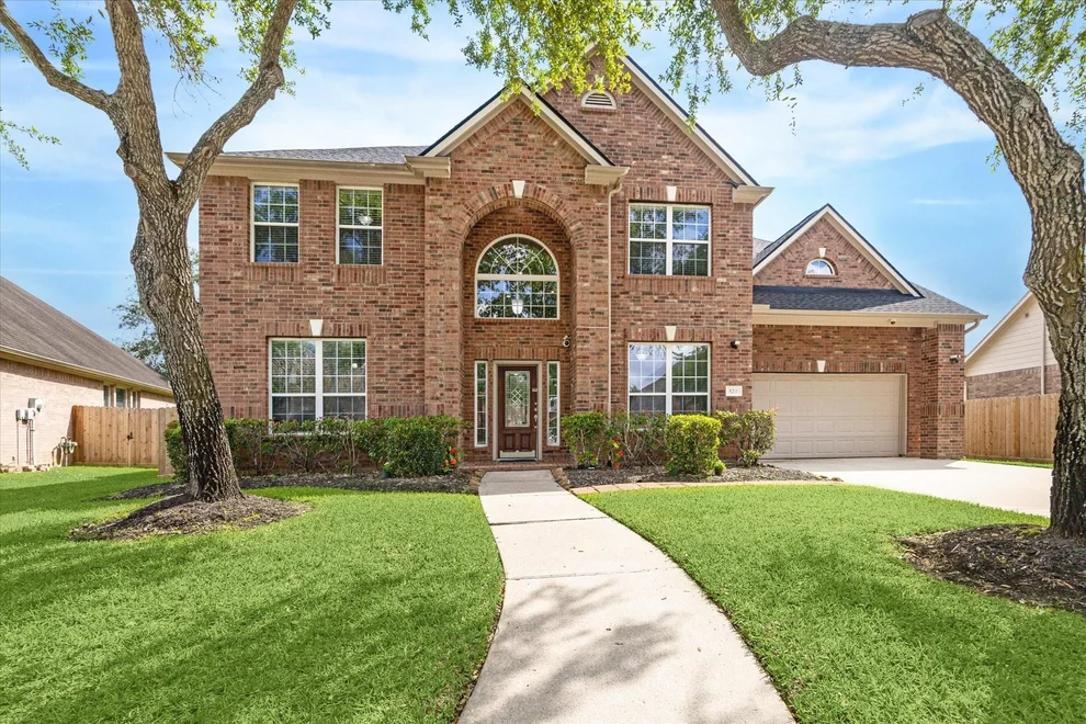 Unit for sale at 5211 Emerald Trace Court, Sugar Land, TX 77479