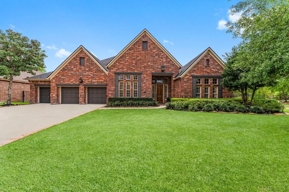 Unit for sale at 39 Spring Basket Trail, The Woodlands, TX 77389