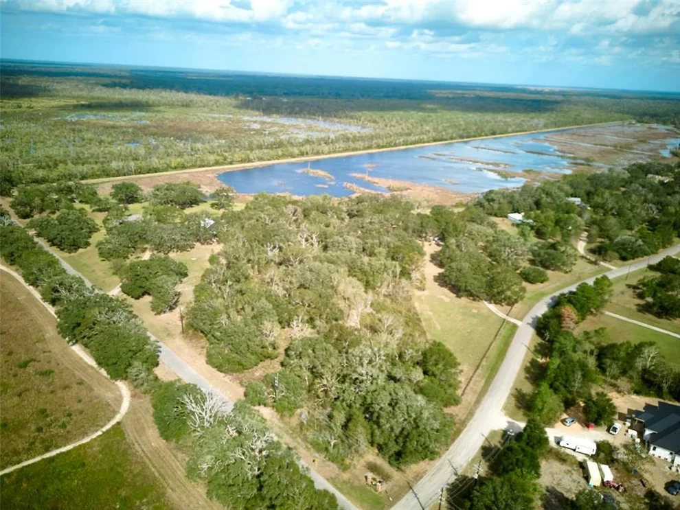Unit for sale at TBD Lake View Road, Damon, TX 77430