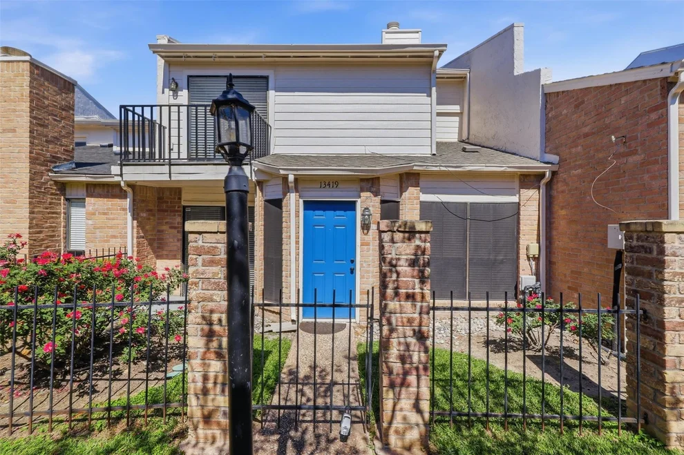 Unit for sale at 13419 Parkway Boulevard, Sugar Land, TX 77478
