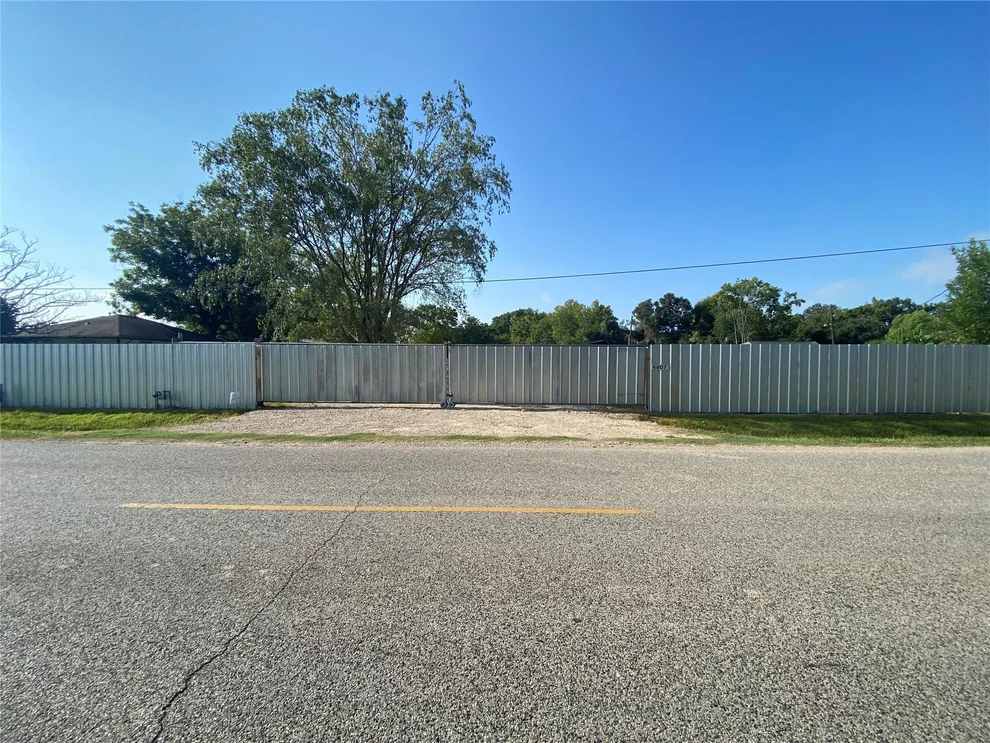 Unit for sale at 6807 Spindle Drive, Houston, TX 77086