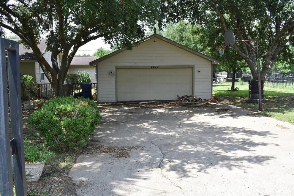 Unit for sale at 2210 Geronimo Lane, Rosenberg, TX 77471