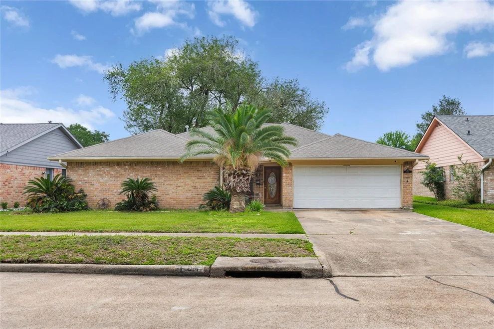 Unit for sale at 1818 New Orleans Street, Deer Park, TX 77536