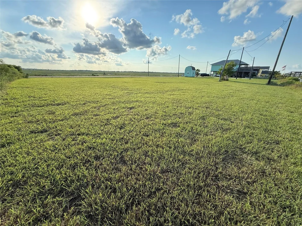 Unit for sale at 132,132 & 133 County Road 299 Heron, Sargent, TX 77414