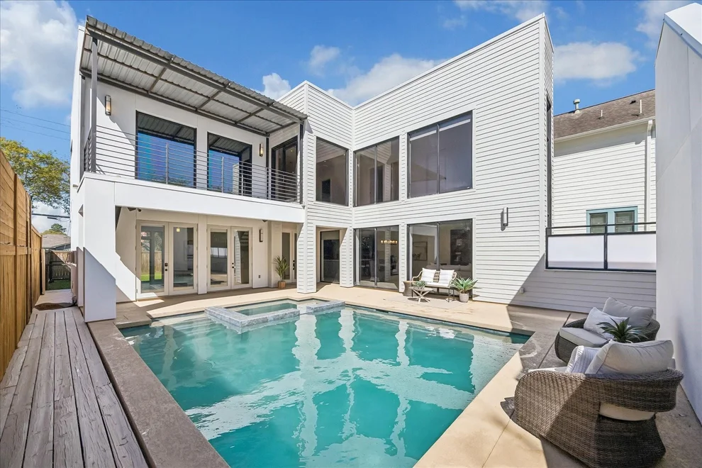 Unit for sale at 427 W 27th Street, Houston, TX 77008